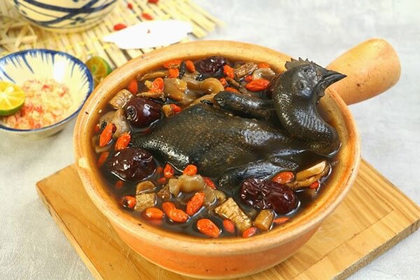 Learn Hanoi’s culinary heritage with expert insights